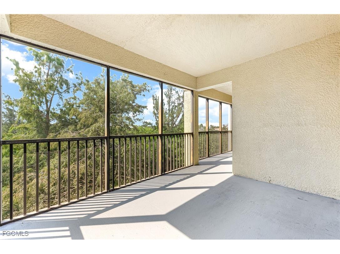 10050 Lake Cove Drive #202 Fort Myers FL 33908 2025013315 image21