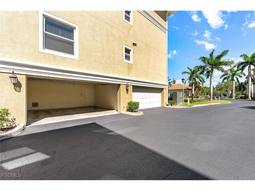 10050 Lake Cove Drive #202 Fort Myers FL 33908 2025013315 image3