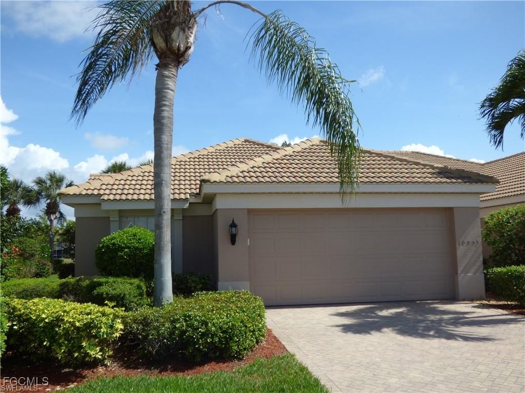 10053 Majestic Avenue Fort Myers FL 33913 2025004627 image1