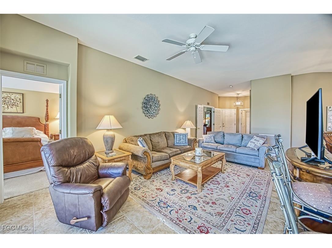 10053 Oakhurst Way Fort Myers FL 33913 2025008765 image12