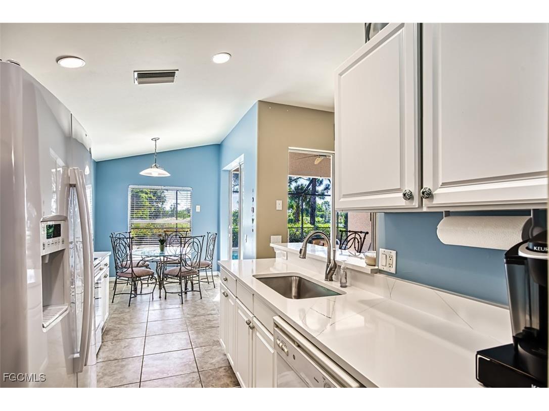 10053 Oakhurst Way Fort Myers FL 33913 2025008765 image15