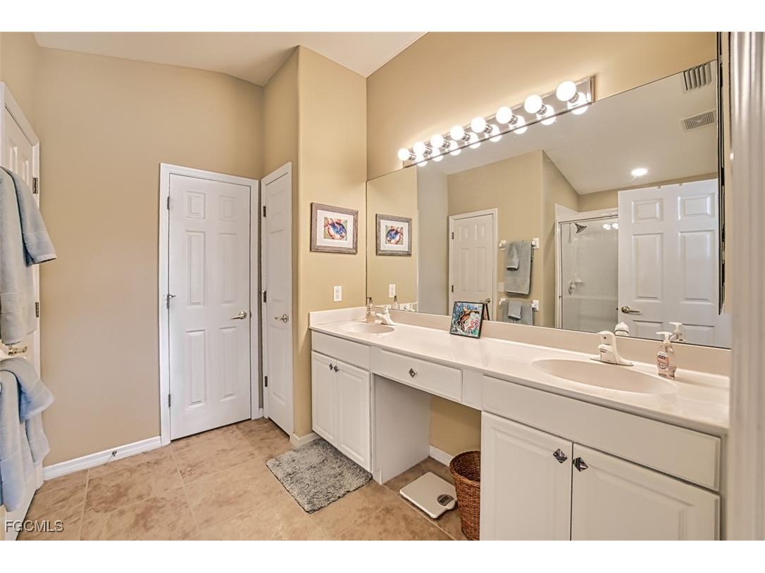 10053 Oakhurst Way Fort Myers FL 33913 2025008765 image27