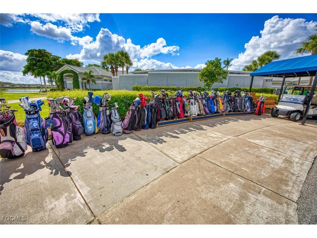 10053 Oakhurst Way Fort Myers FL 33913 2025008765 image44