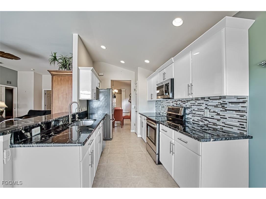 10057 Majestic Avenue Fort Myers FL 33913 2025012068 image23