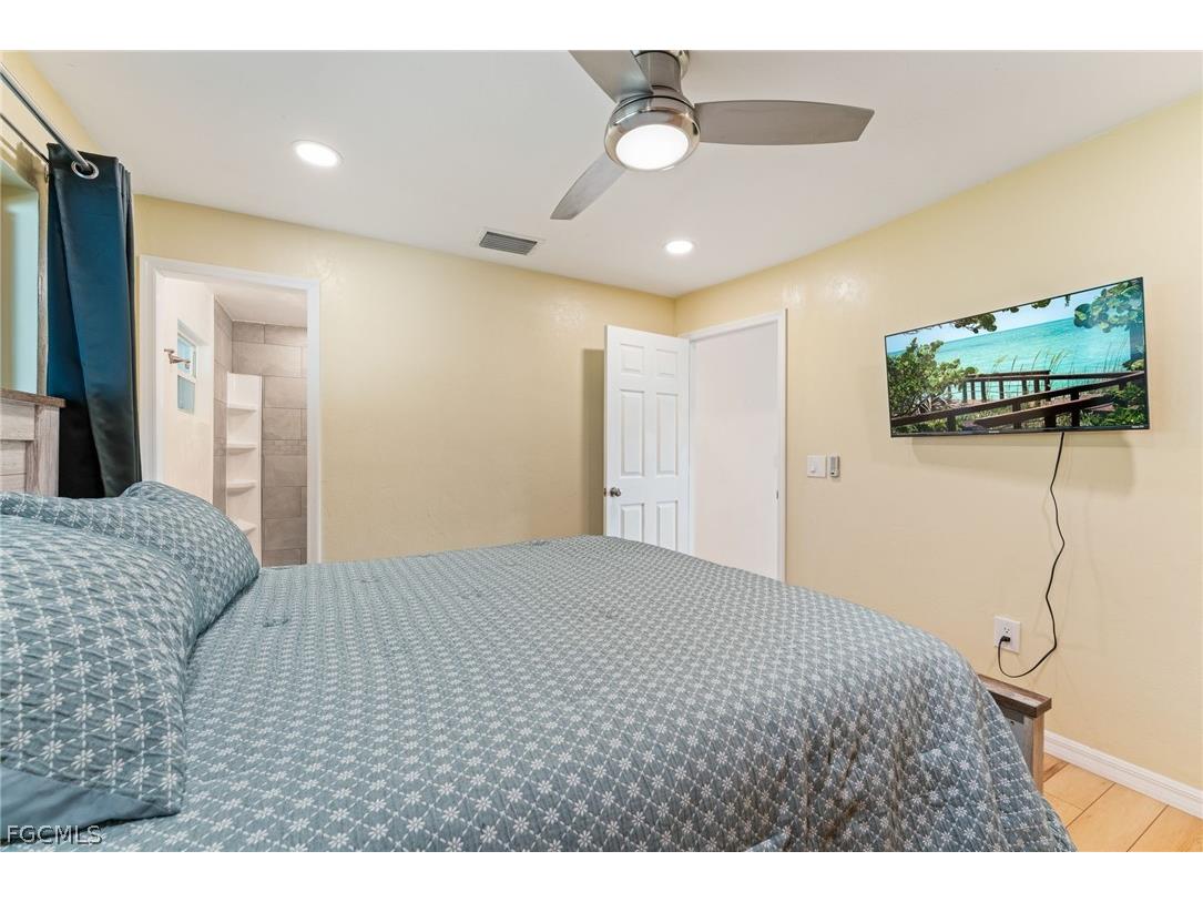 1006 April Lane North Fort Myers FL 33903 2026010992 image15
