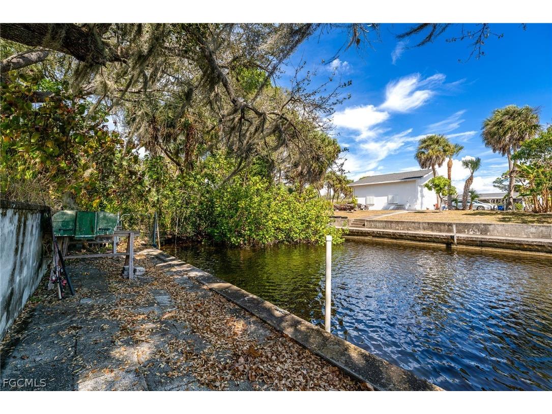 1006 April Lane North Fort Myers FL 33903 2026010992 image30