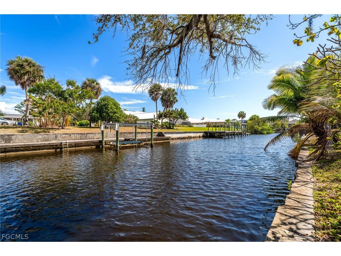 1006 April Lane North Fort Myers FL 33903 2026010992 image31