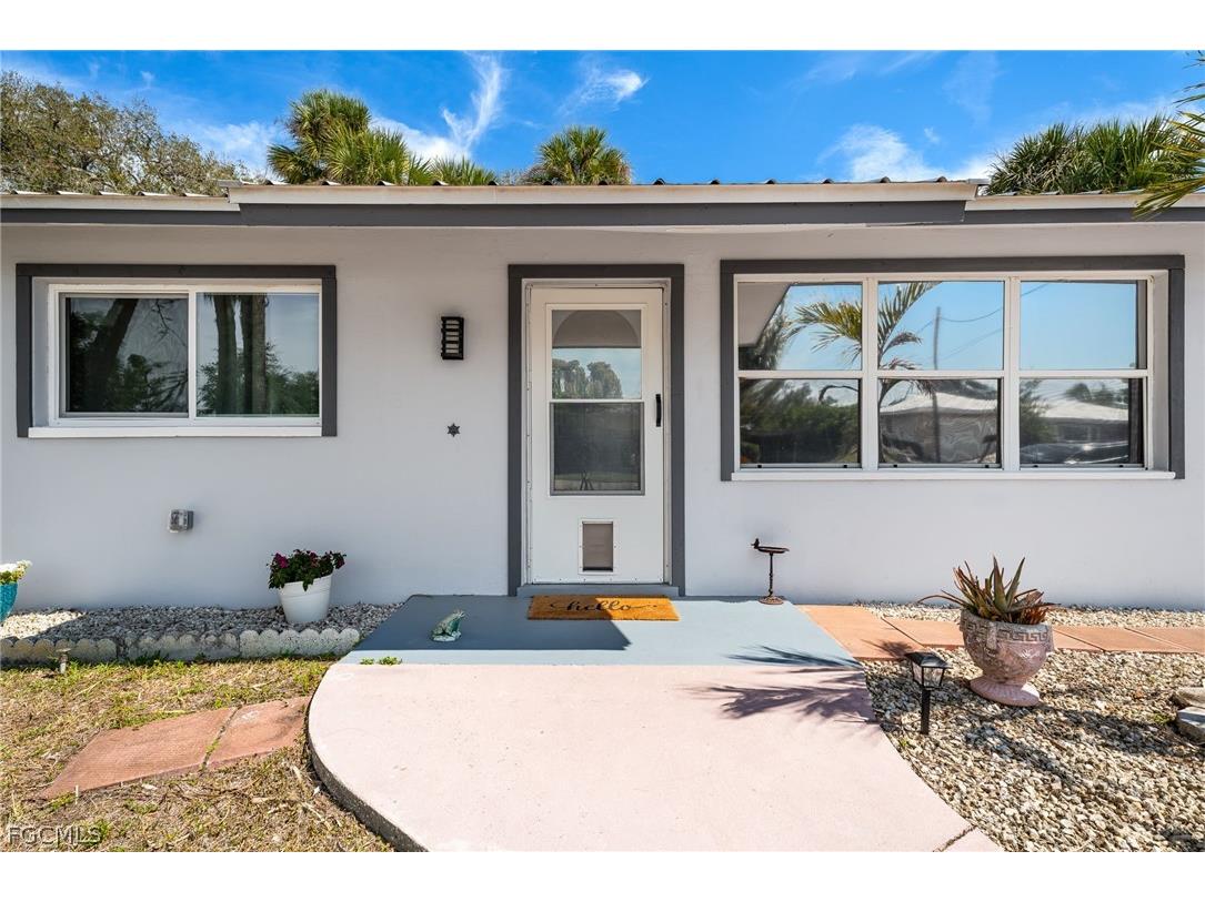 1006 April Lane North Fort Myers FL 33903 2026010992 image4