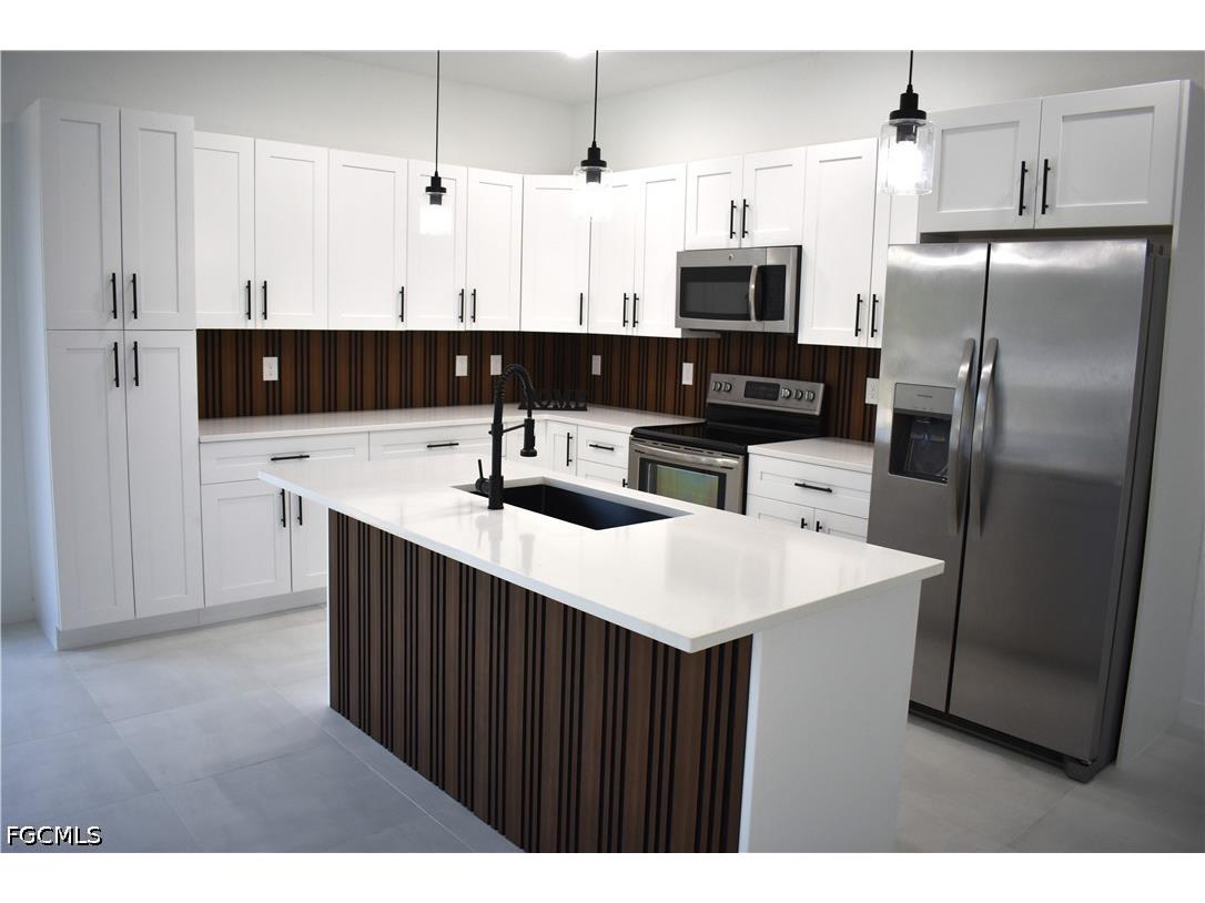 1006 Hamilton Avenue Lehigh Acres FL 33972 2026018241 image1