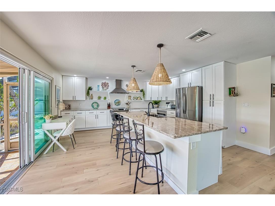 1006 Lindgren Boulevard Sanibel FL 33957 2026003375 image18