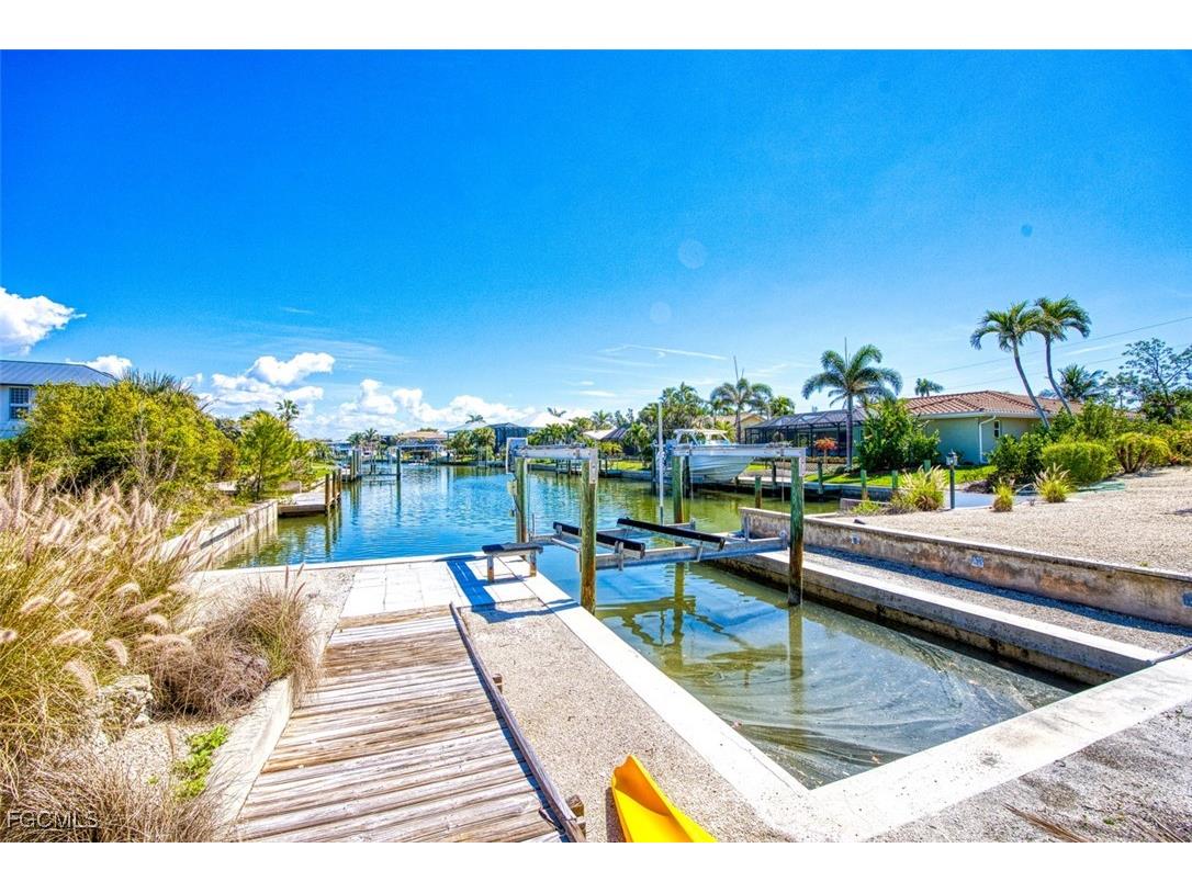 1006 Lindgren Boulevard Sanibel FL 33957 2026003375 image4