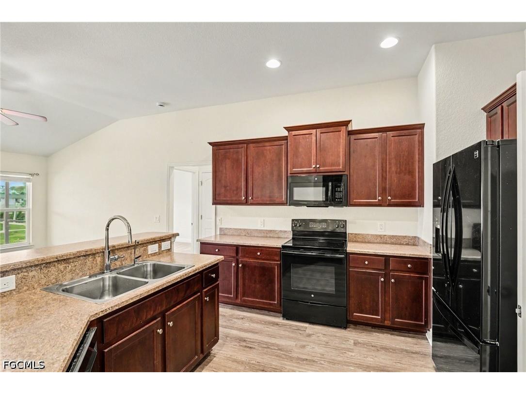 1006 NE 33rd Street Cape Coral FL 33909 2026024601 image11