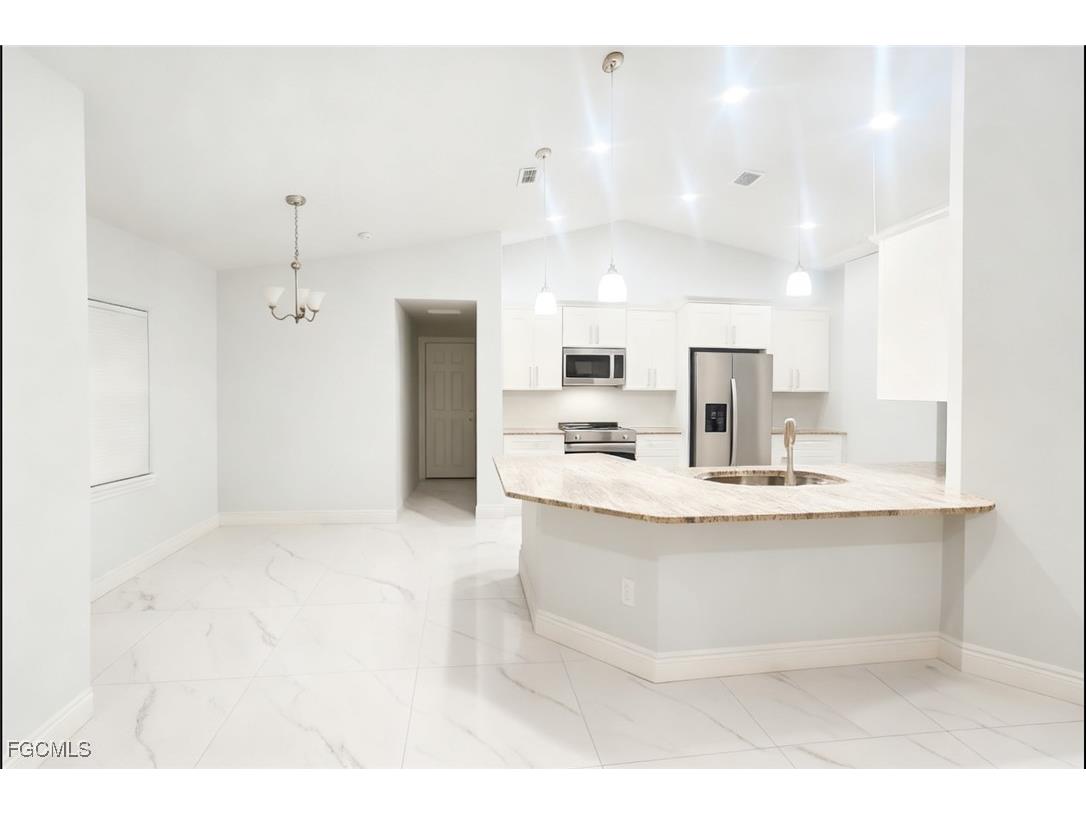 1006 Prospect Avenue Lehigh Acres FL 33972 2025024387 image4