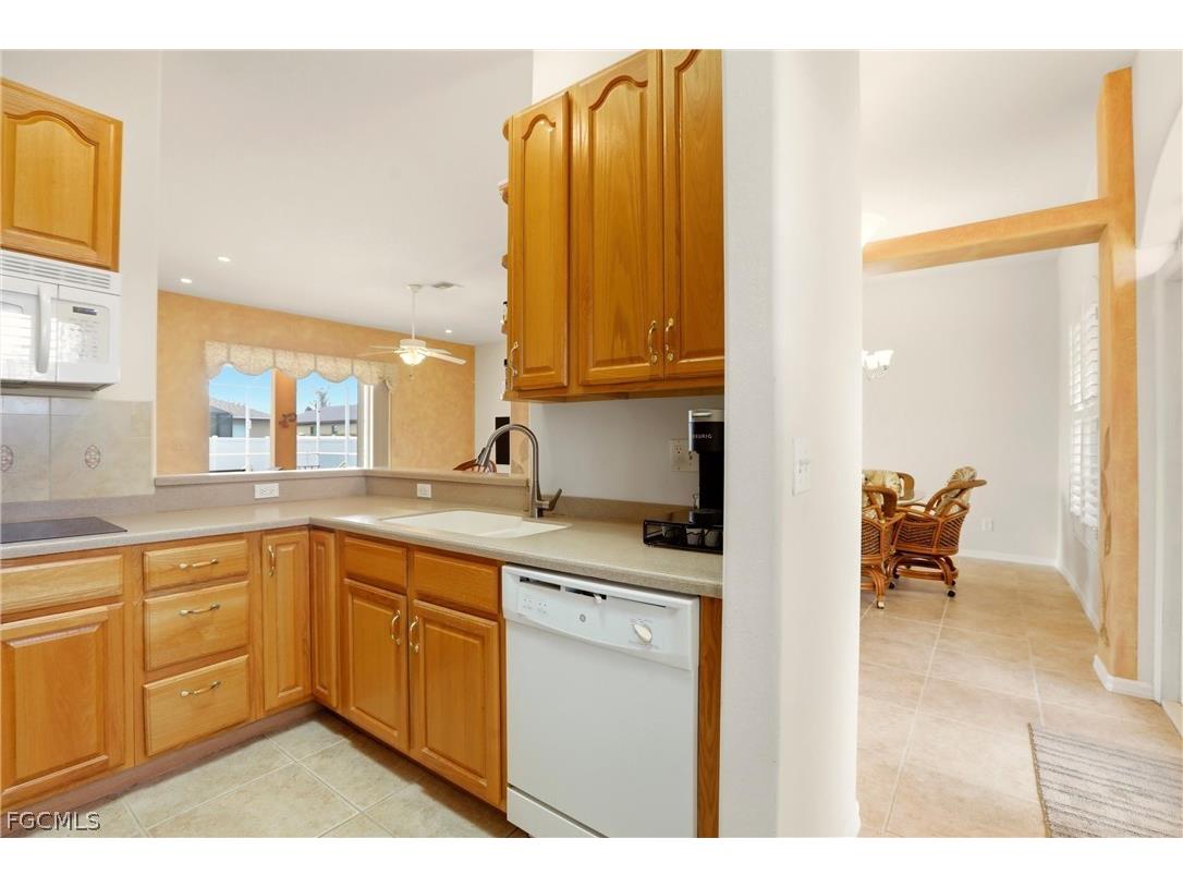 1006 SW 22nd Terrace Cape Coral FL 33991 2026010195 image15