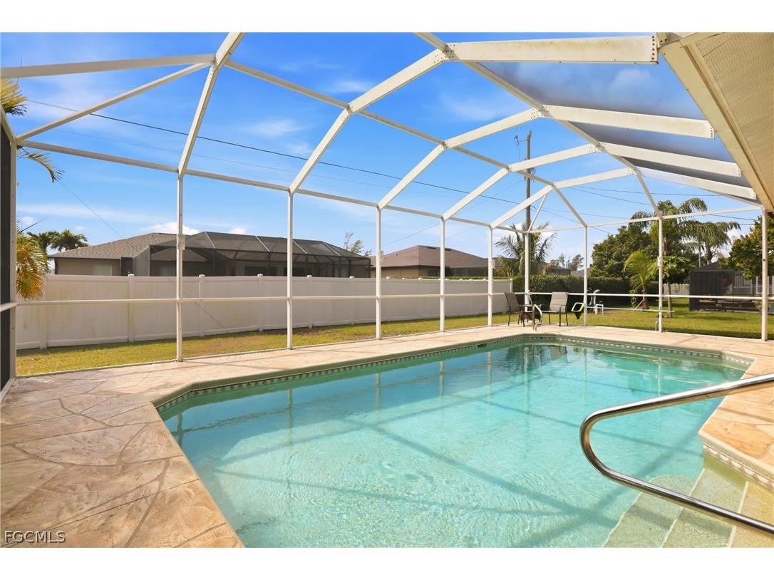 1006 SW 22nd Terrace Cape Coral FL 33991 2026010195 image4