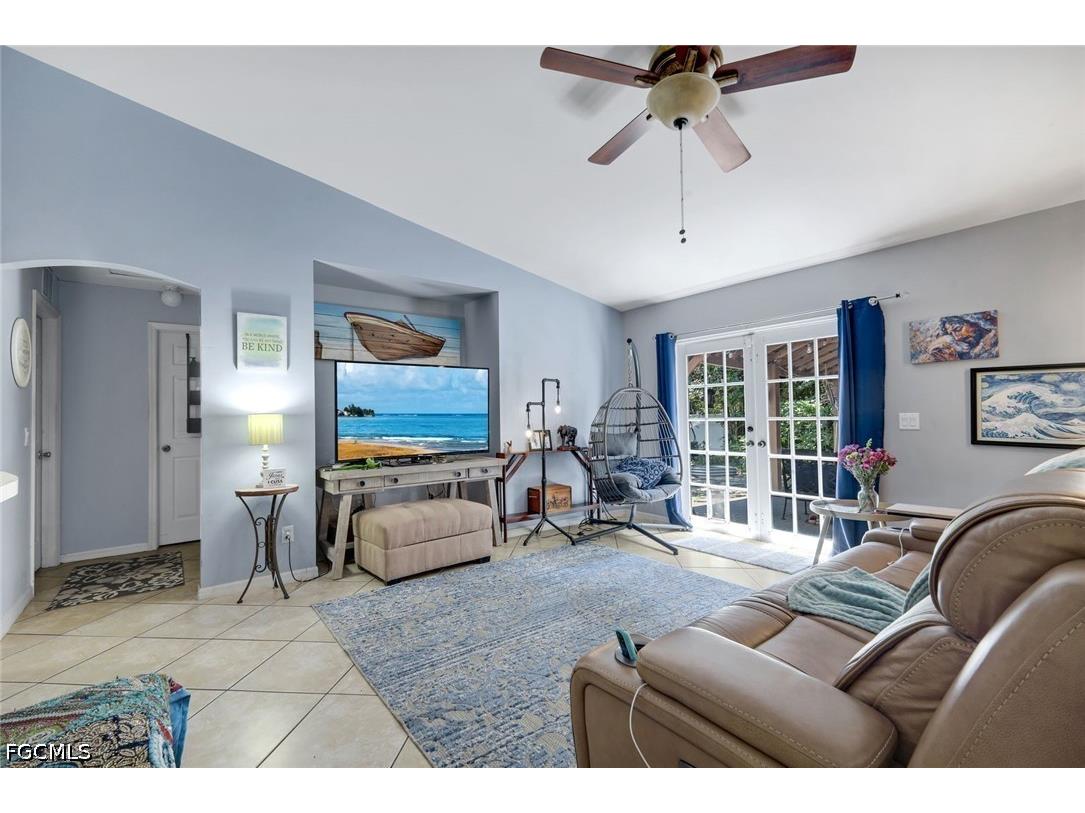 1006 SW 9th Avenue Cape Coral FL 33991 2026021655 image5