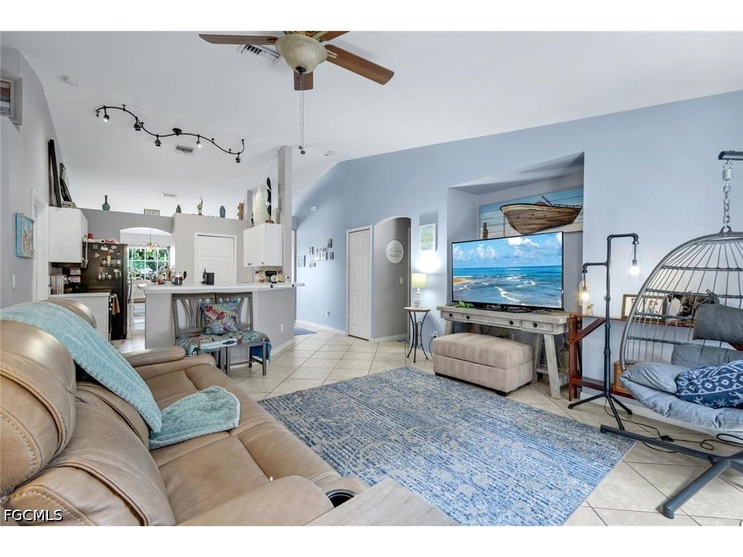 1006 SW 9th Avenue Cape Coral FL 33991 2026021655 image6