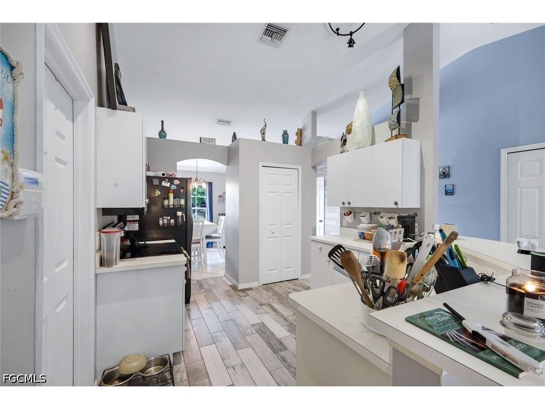 1006 SW 9th Avenue Cape Coral FL 33991 2026021655 image8