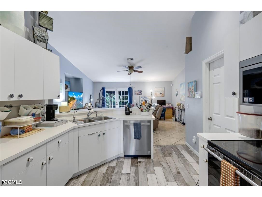 1006 SW 9th Avenue Cape Coral FL 33991 2026021655 image9