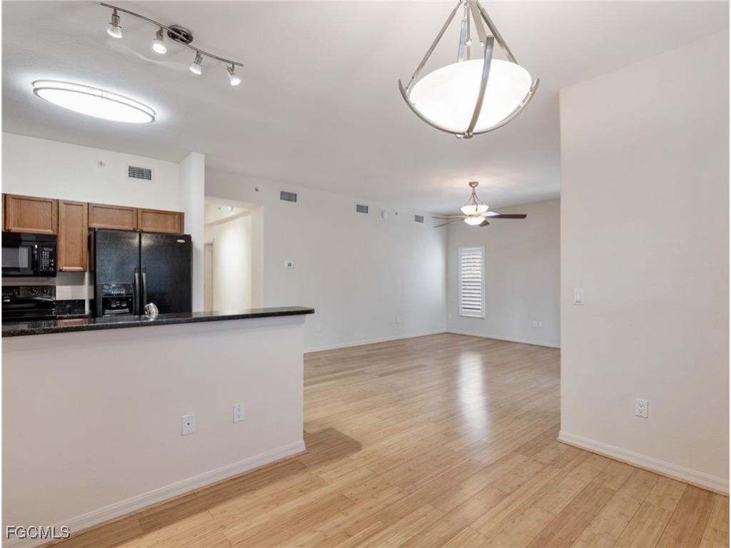 10060 Lake Cove Drive #102 Fort Myers FL 33908 2025011087 image15