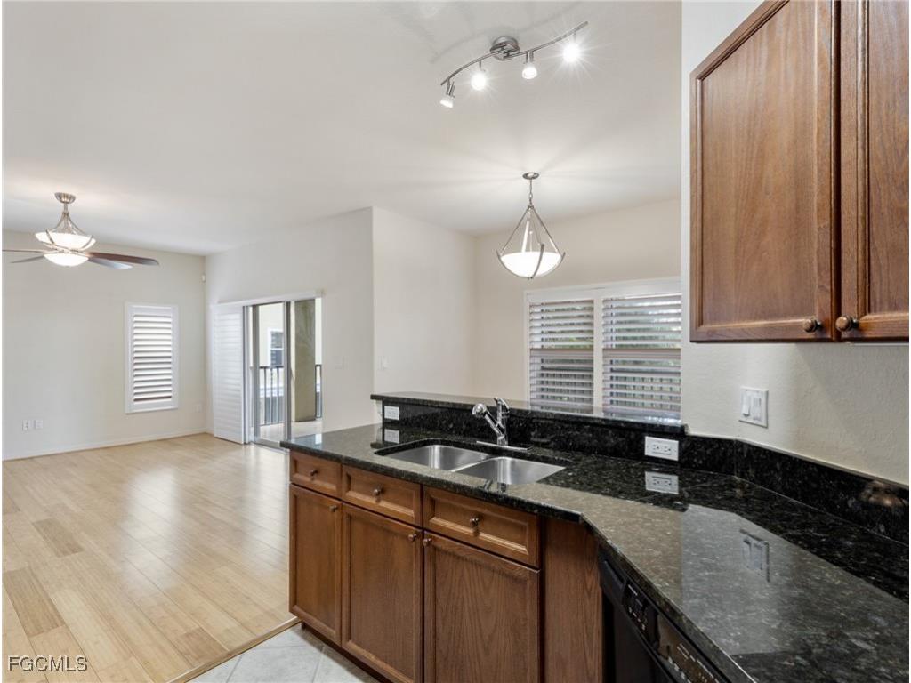 10060 Lake Cove Drive #102 Fort Myers FL 33908 2025011087 image19