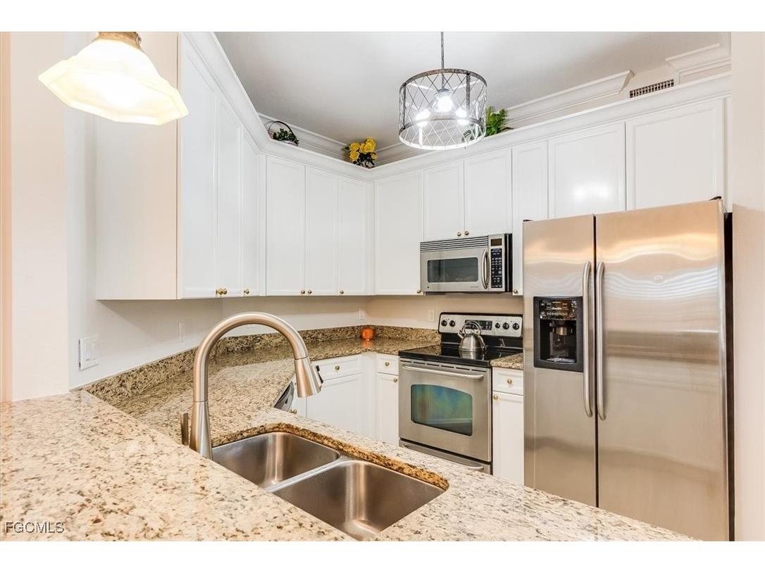 10060 Lake Cove Drive #202 Fort Myers FL 33908 2025014451 image10