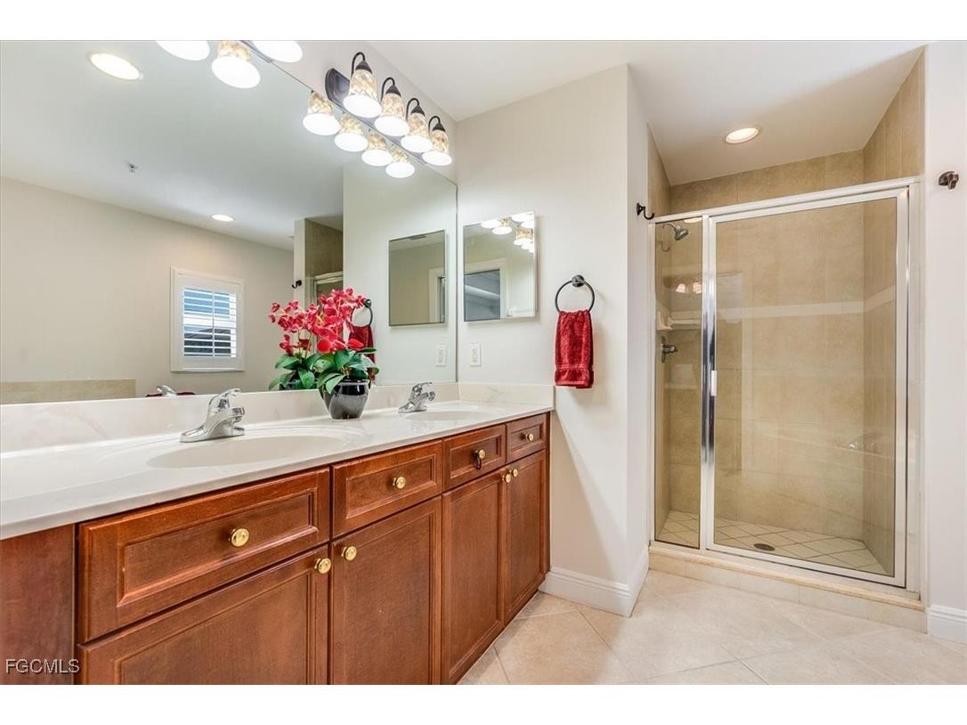 10060 Lake Cove Drive #202 Fort Myers FL 33908 2025014451 image18