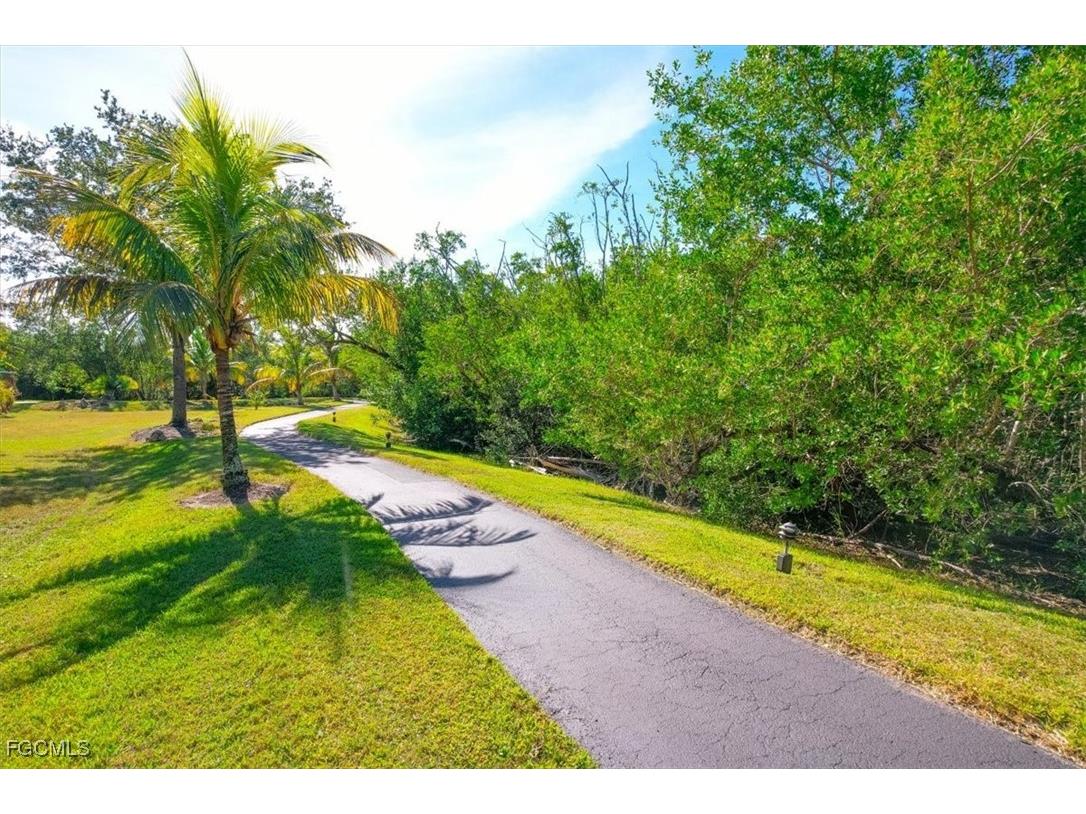 10060 Lake Cove Drive #202 Fort Myers FL 33908 2025014451 image43