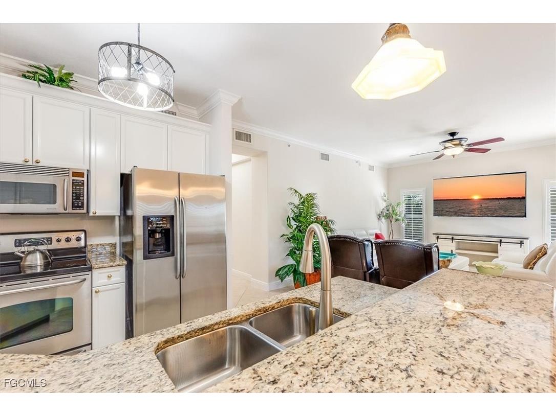 10060 Lake Cove Drive #202 Fort Myers FL 33908 2025014451 image7