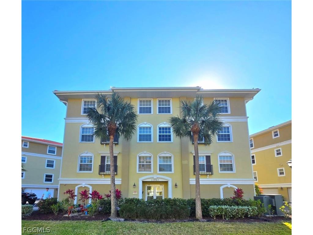 10061 Lake Cove Drive #302 Fort Myers FL 33908 2026006887 image1