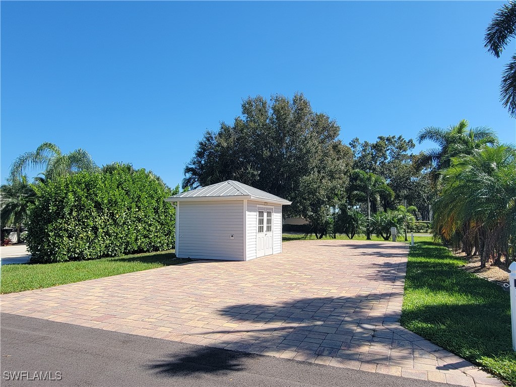 10062 Parkwood Drive Fort Myers FL 33905 224082212 image1