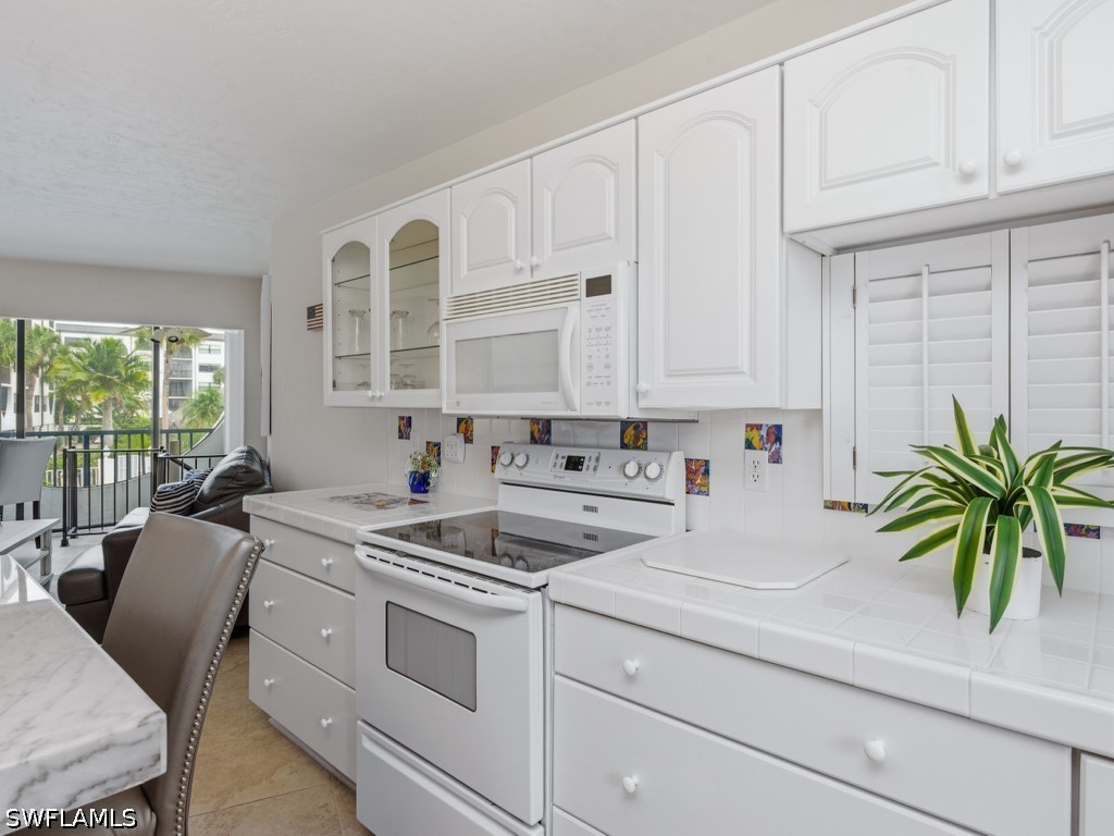 1007 Anglers Cove #J204 Marco Island FL 34145 226021956 image4