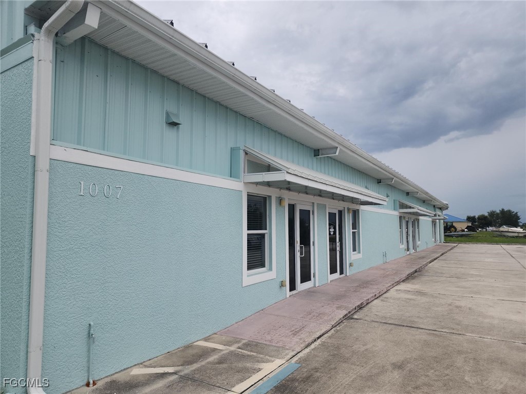 1007 NE 7th Terrace Cape Coral FL 33909 2025004483 image4