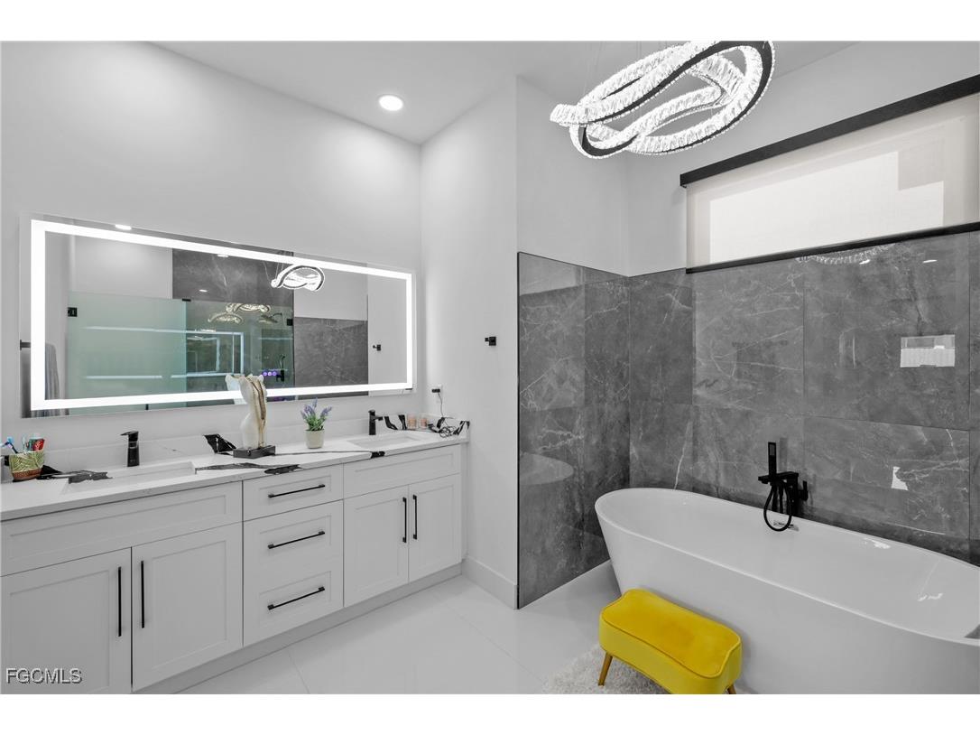 1007 NW 19th Street Cape Coral FL 33993 2025020356 image15