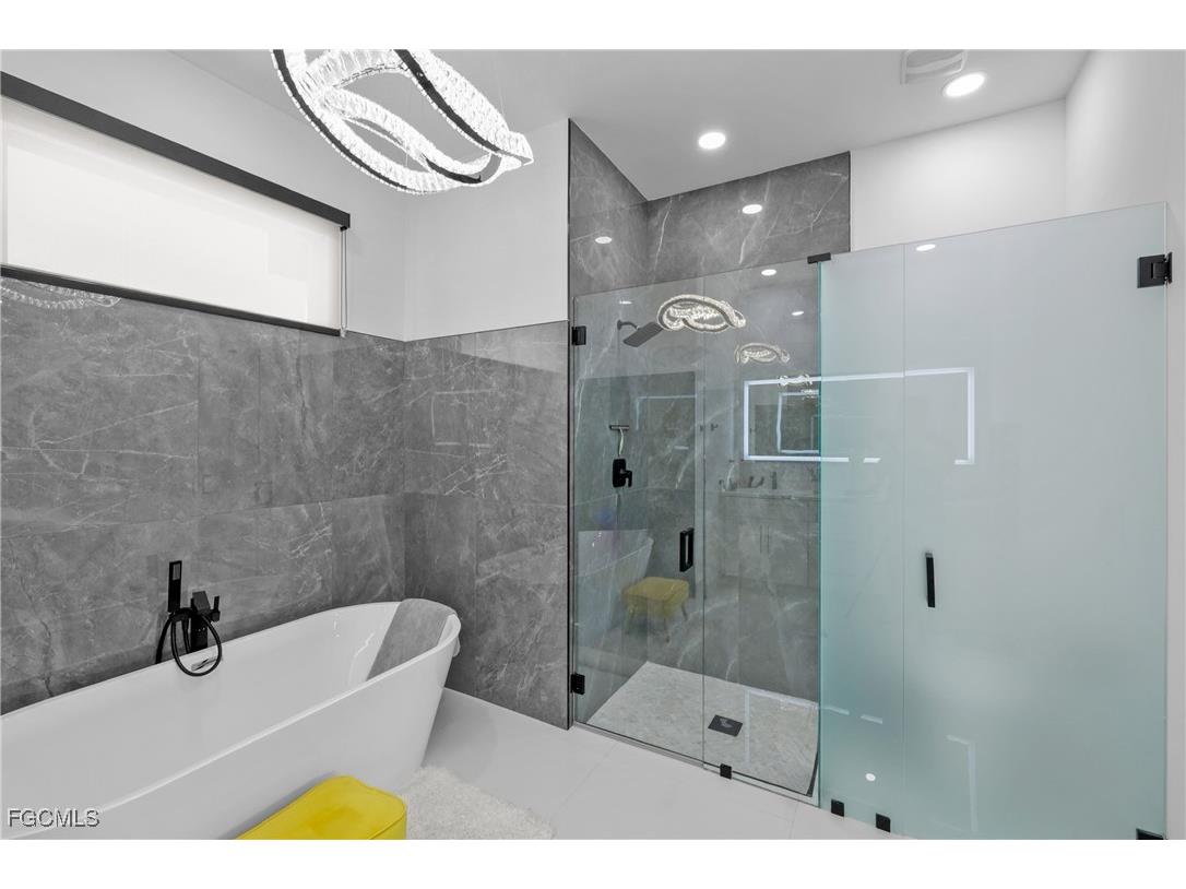 1007 NW 19th Street Cape Coral FL 33993 2025020356 image17