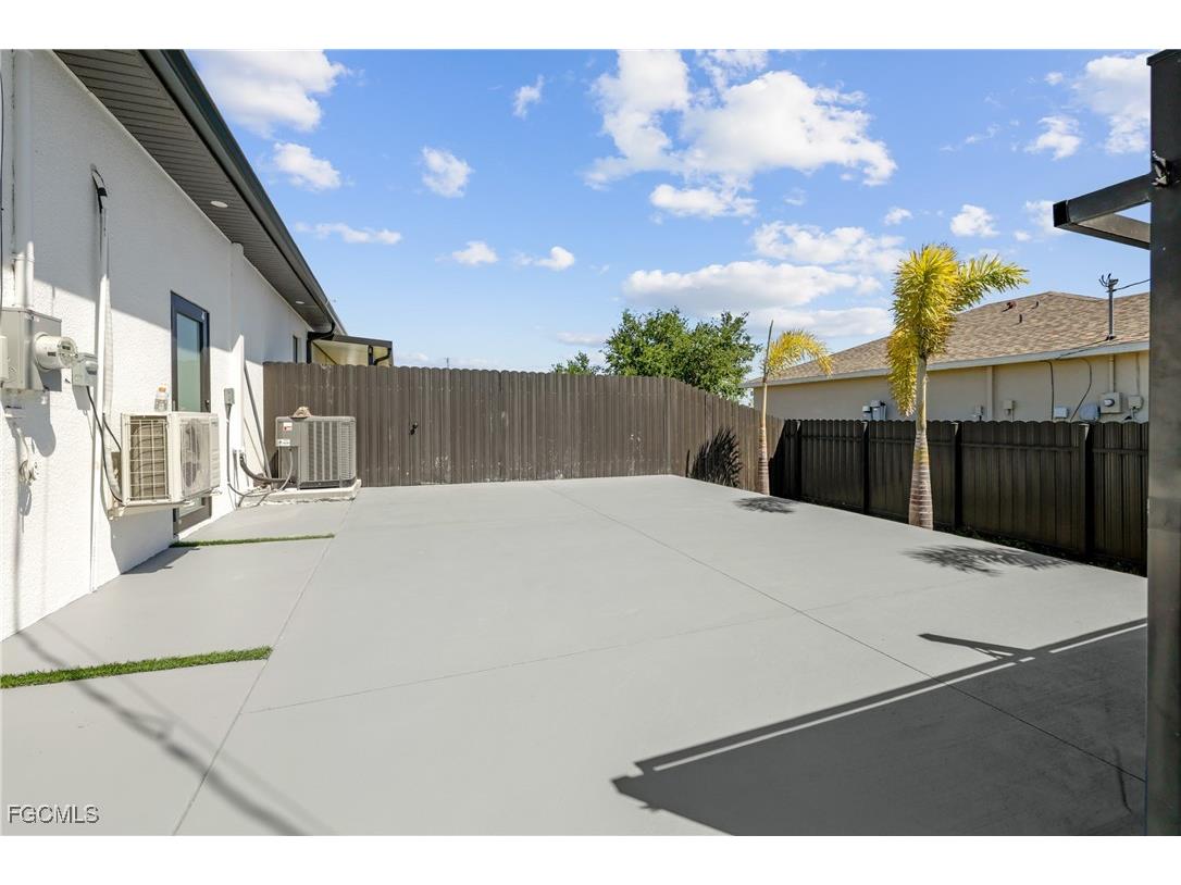 1007 NW 19th Street Cape Coral FL 33993 2025020356 image30