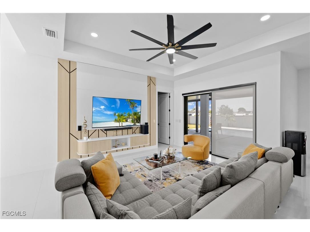 1007 NW 19th Street Cape Coral FL 33993 2025020356 image5