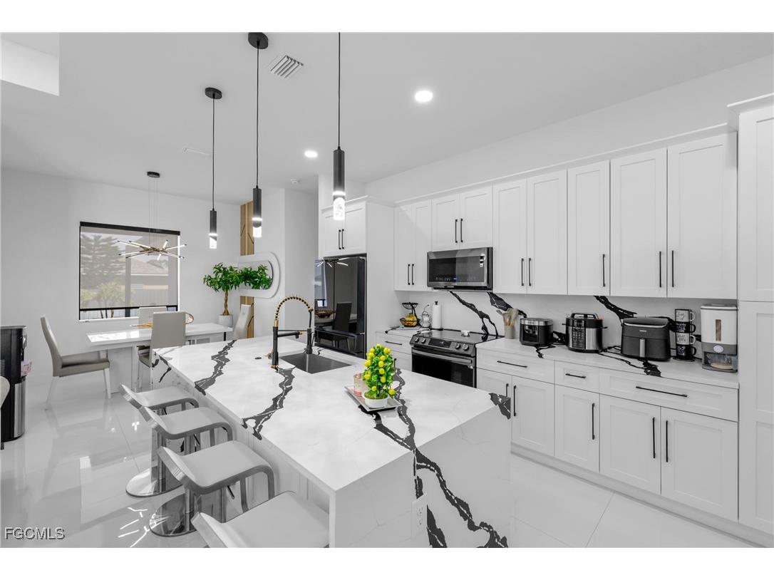 1007 NW 19th Street Cape Coral FL 33993 2025020356 image7