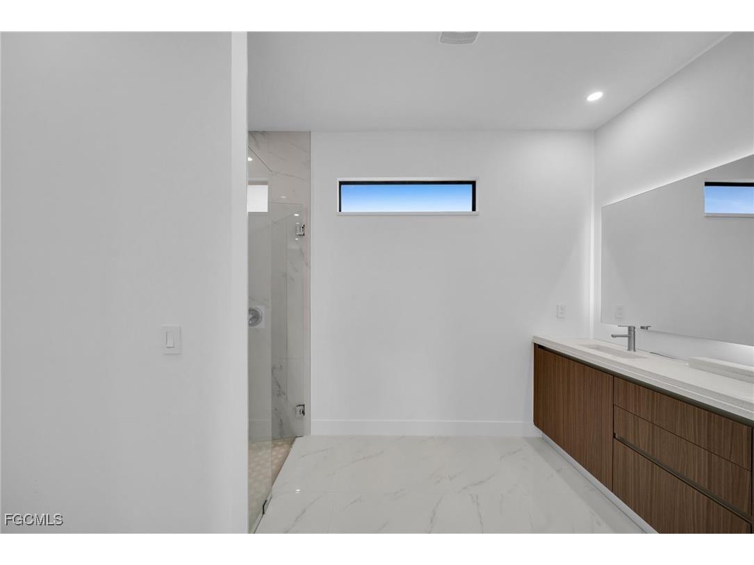 1007 NW 23rd Avenue Cape Coral FL 33993 2025025105 image20