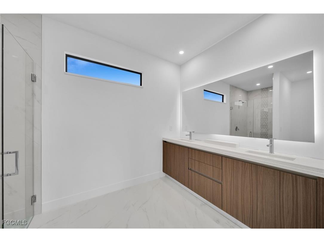 1007 NW 23rd Avenue Cape Coral FL 33993 2025025105 image21