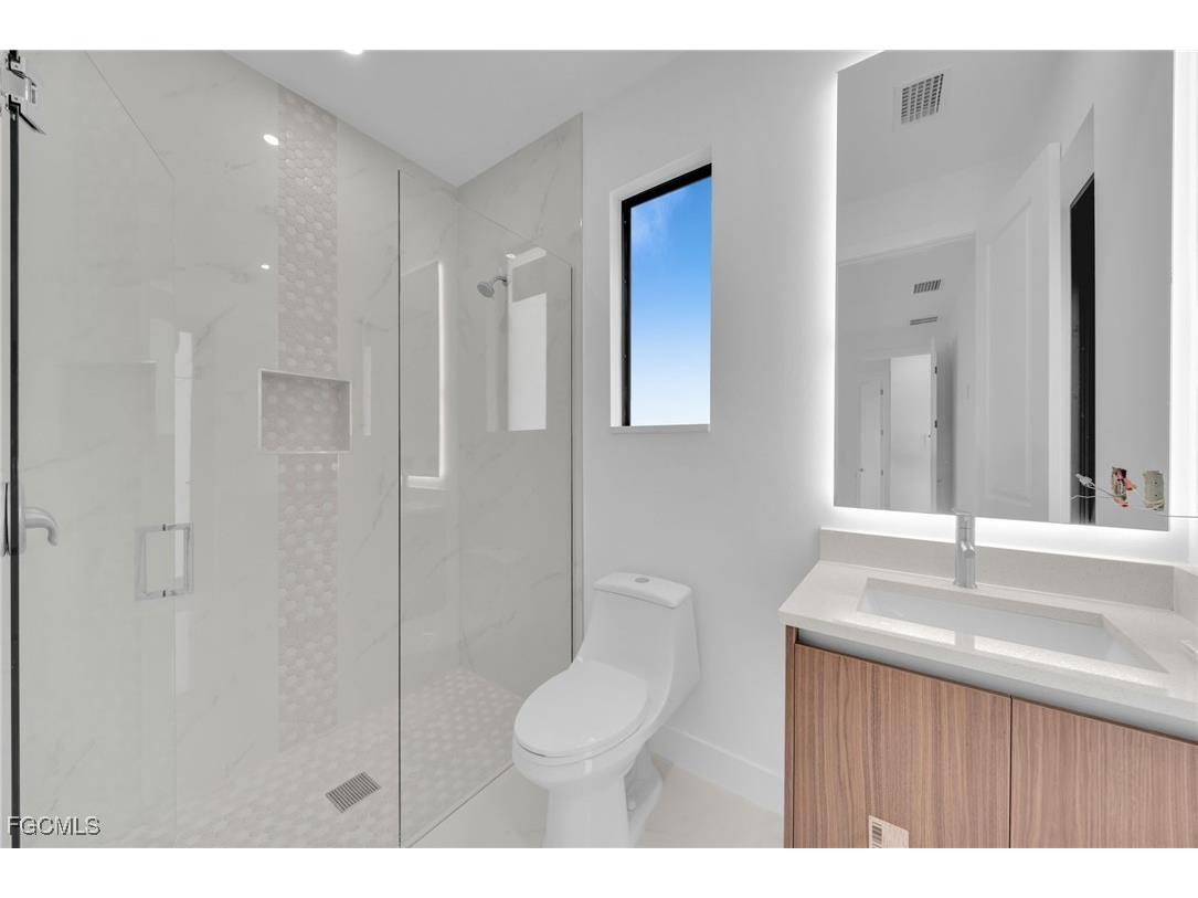 1007 NW 23rd Avenue Cape Coral FL 33993 2025025105 image25