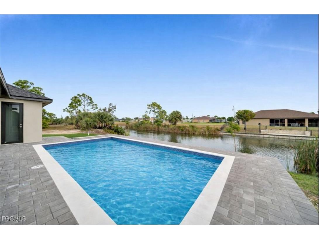 1007 NW 23rd Avenue Cape Coral FL 33993 2025025105 image3