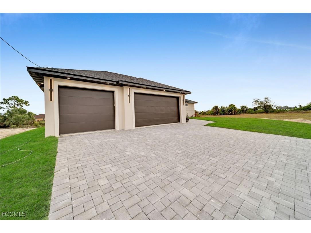 1007 NW 23rd Avenue Cape Coral FL 33993 2025025105 image33