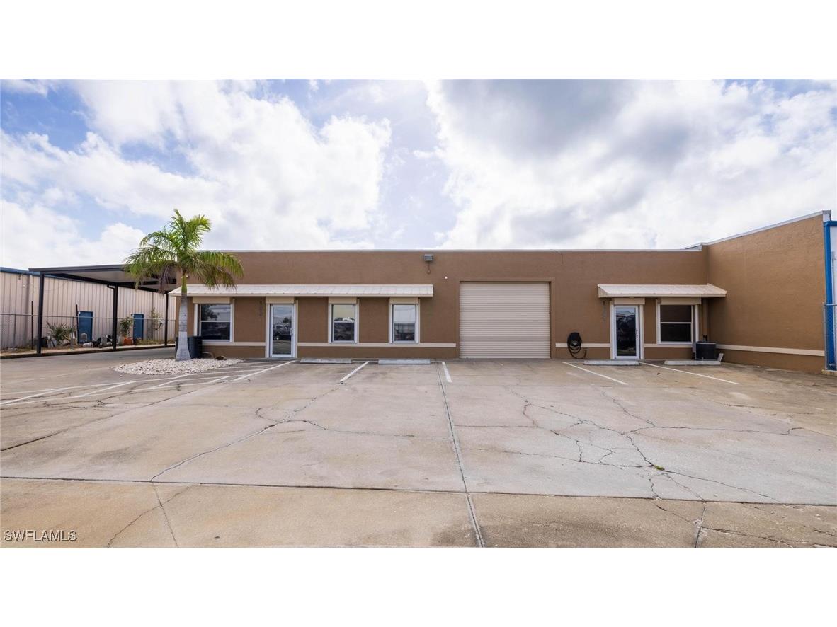 1007 SE 12th Court Cape Coral FL 33990 224089707 image1