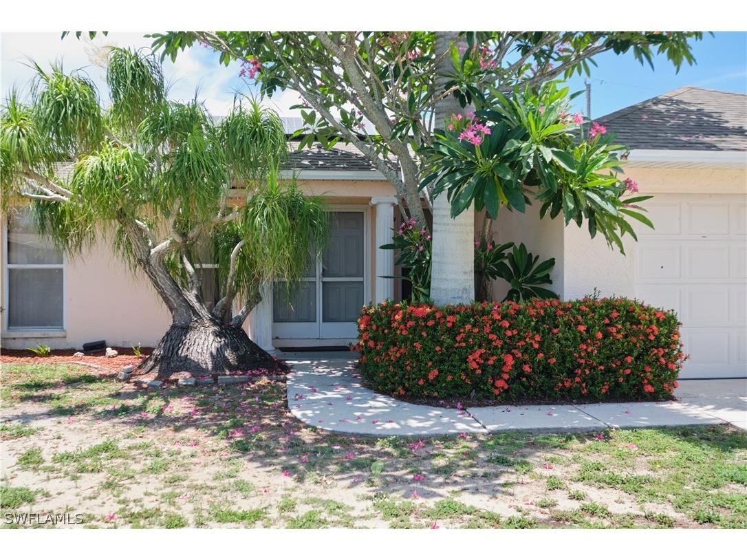 1007 SE 25th Terrace Cape Coral FL 33904 224053880 image1