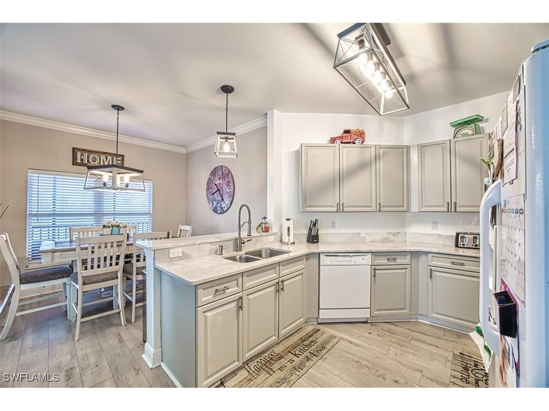 10070 Lake Cove Drive #202 Fort Myers FL 33908 224073711 image1