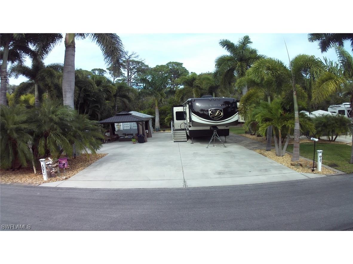 10071 Ramblewood Court Fort Myers FL 33905 223095388 image1