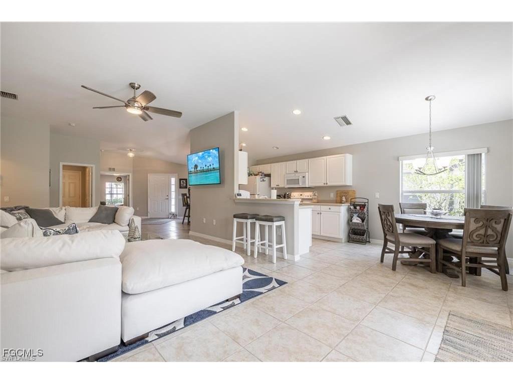 10074 Oakhurst Way Fort Myers FL 33913 2026003458 image3