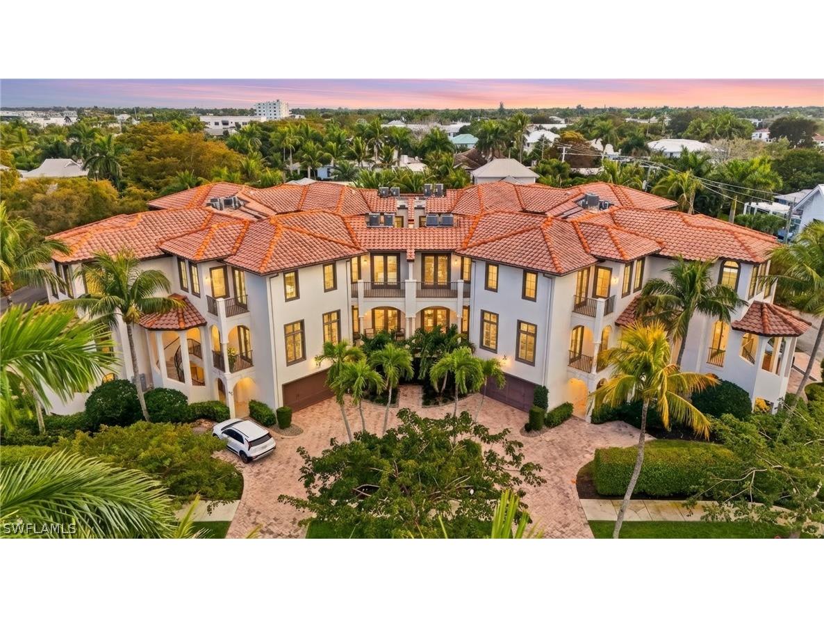 1008 7th Street S #B1 Naples FL 34102 226006477 image1