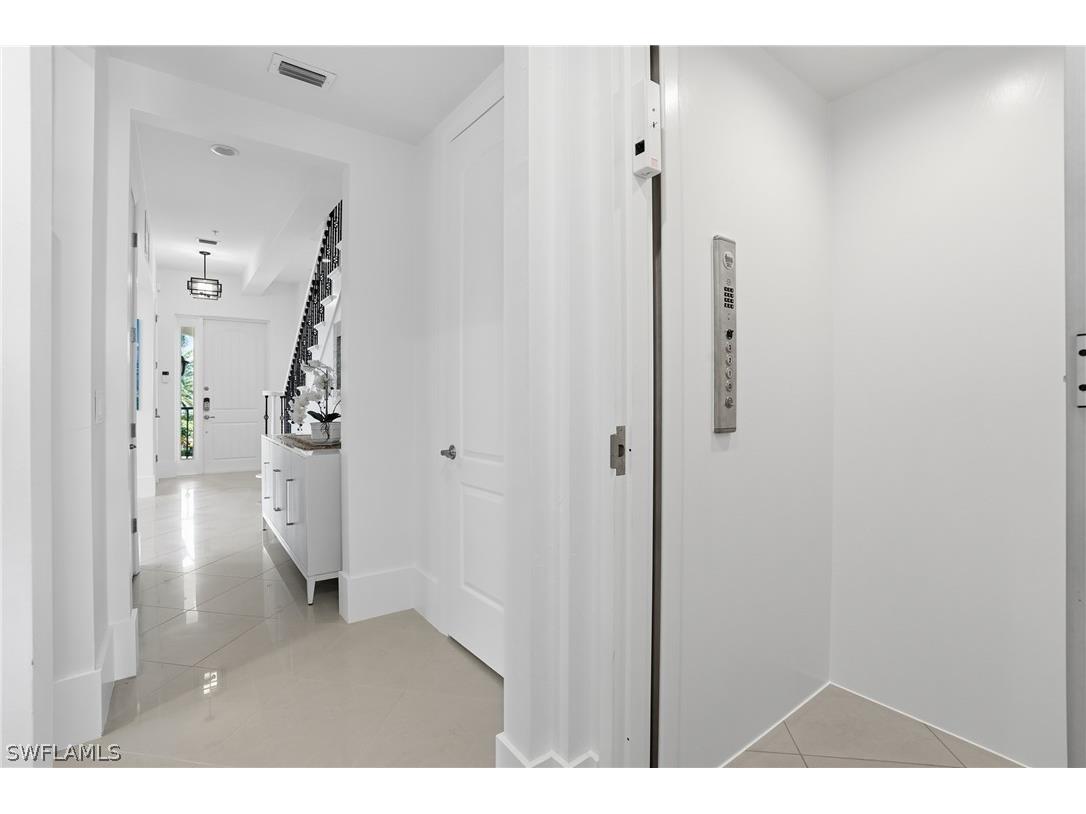 1008 7th Street S #B1 Naples FL 34102 226006477 image21